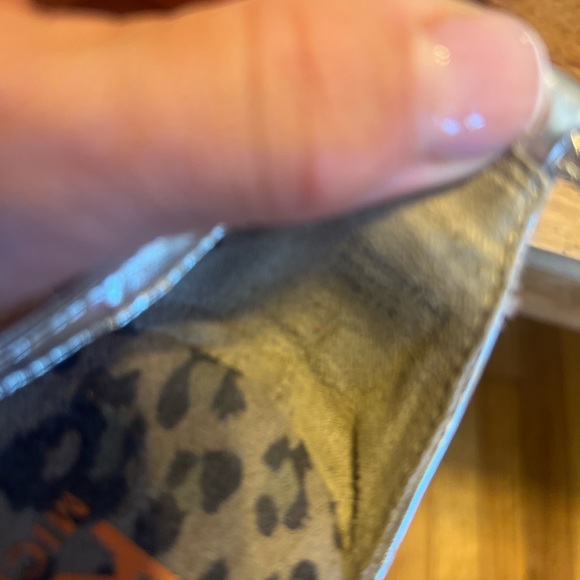 Like new Michael Kors sandals size 4 - Picture 5 of 6